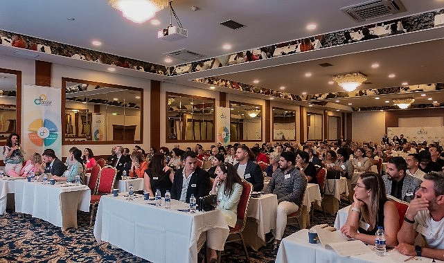 Seçkin İş İnsanları İzmir’de Buluştu