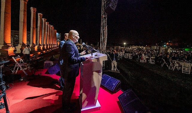 Türkiye’nin yerel yöneticileri İzmir’in 2500 yıllık mekanında buluştu