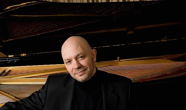 Bach’ın Majestik Eseri “Goldberg Varyasyonları” Özür Aydın Yorumuyla CRR’de!