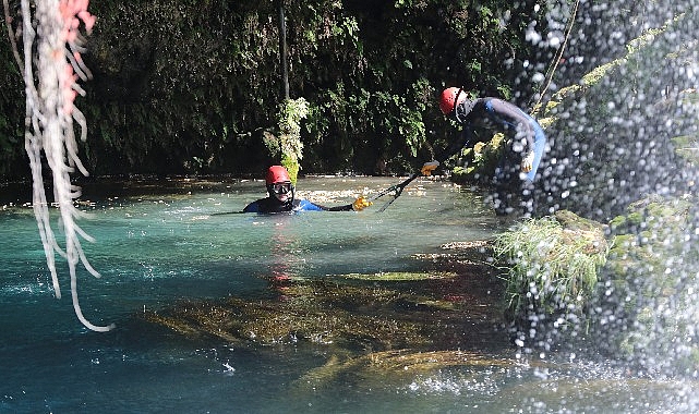 Düden Şelalesi’nde temizlik çalışması