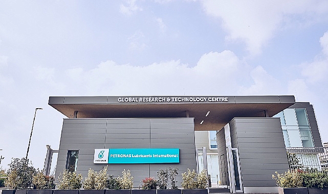 PETRONAS Madeni Yağlar, Artan Elektrikli Araç Sıvıları Talebini Karşılamak için Yeni Enerjili Araç Sıvıları İş Biriminin Lansmanını Gerçekleştirdi