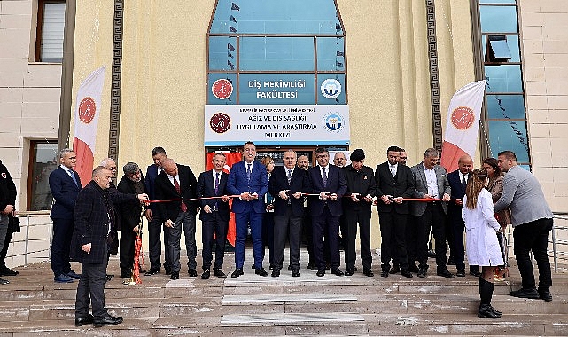 Başkan Savran, ağız ve diş sağlığı uygulama ve araştırma merkezi açılışına katıldı