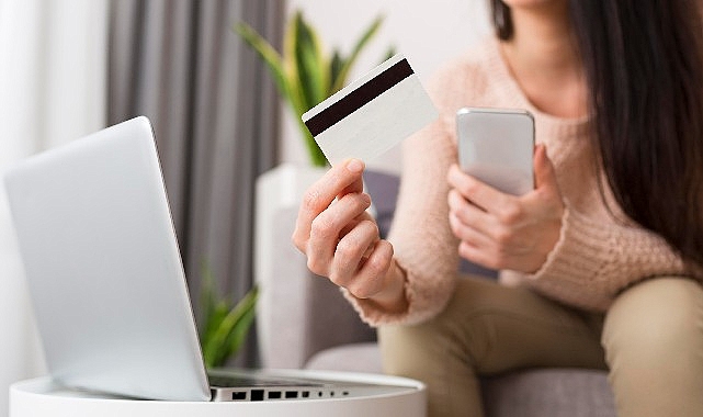 İndirimli alışveriş sezonunda kişisel verilerimiz güvende mi?