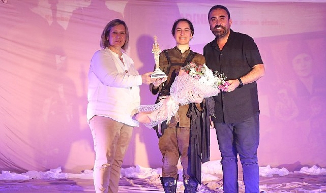 Kurtuluşun kadınları efes selçuk’ta sahneye çıktı