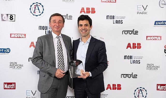 Pırellı p zero e, paris’te düzenlenen 2023 otomobil ödülleri’nde “yılın lastiği” ünvanına layık görüldü