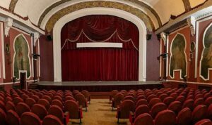 Tarihi Elhamra Sahnesi İzBBŞT’nin ikinci evi oluyor