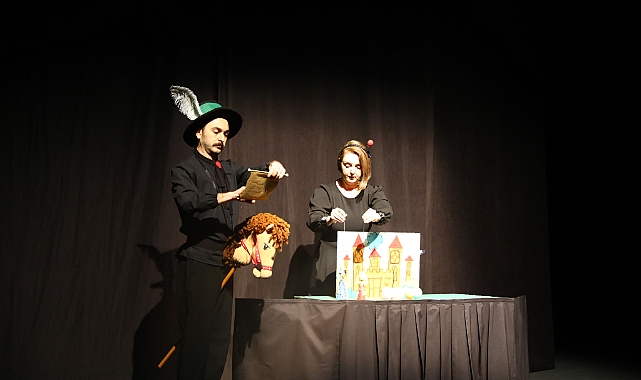 Başkan Böcek’ten çocuklara tiyatro dolu tatil