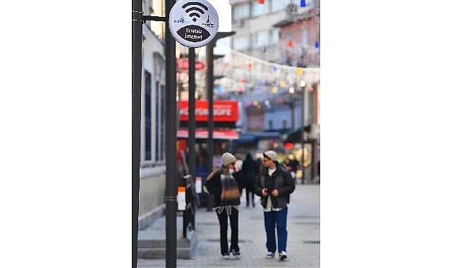 Kemeraltı’nda 17 noktada WİzmirNet dönemi