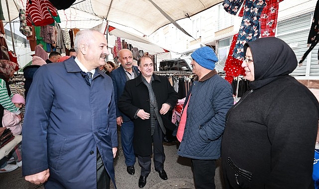 Başkan Adayı Büyükgöz, Beylikbağı pazarını dolaştı