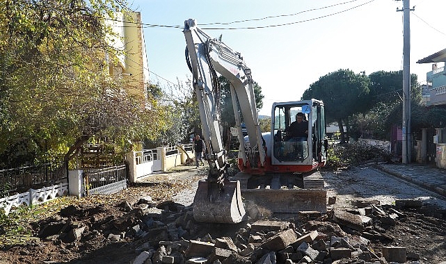 Burhaniye’de Yollar 5 Yıldır İlmek İlmek Örülüyor