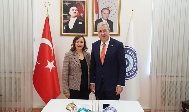 Doç. Dr. Er Güneri “Afet sonrası menstrüel hijyen eksikliği kadınların üreme sağlığını etkiliyor”