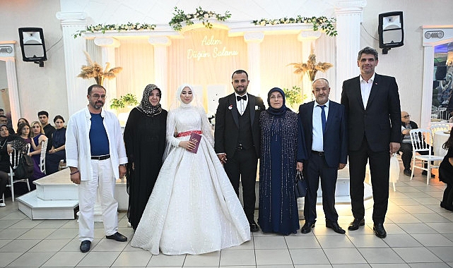 Kartepe Belediye Başkanı Av.M.Mustafa Kocaman, hemşehrilerinin en mutlu günlerinde yanlarında olmaya devam ediyor