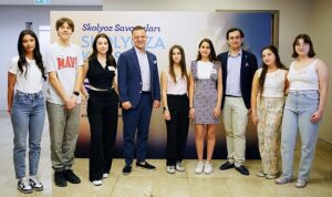 “Skolyoz Varsa Tedavisi de Var!”