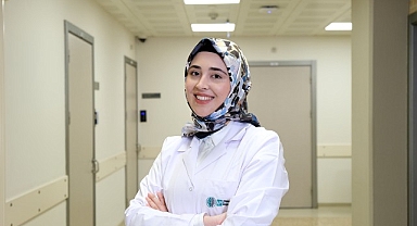 Çocuğunuz solaksa dikkat! Baskın eli değiştirmeye çalışmak nörogelişimsel risk taşıyor!