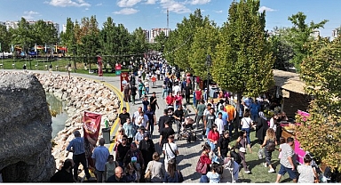 Başkan Altay Tüm Lezzet Tutkunlarını Pazar Akşamına Kadar Devam Edecek GastroFest’e Davet Etti