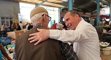 Başkan Aydın’dan Pazar Esnafına Ziyaret