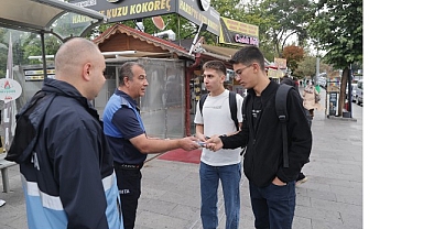Başkan Rasim Arı’dan Öğrencilere Bitmeyen Kalem Sürprizi