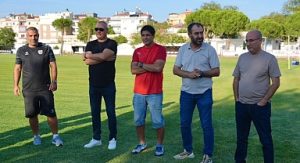 Burhaniye Belediyespor Sahaya İndi