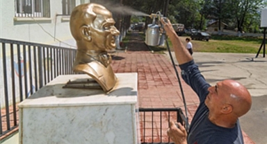 Büyükşehir, yeni dönem öncesi okulları yeniledi