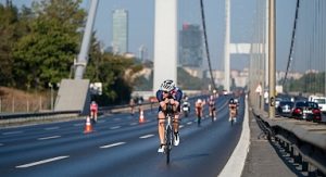 Dünyanın ilk Oral-B Asya ve Avrupa Triatlon Şampiyonası İstanbul’da yapıldı