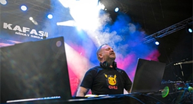 İEF’de 90’lar gecesi