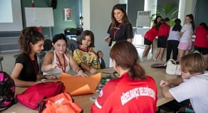Güzelbahçe Belediyesi’nden Kız Futbol Takımına “Biraz Konuşalım mı?” Eğitimi