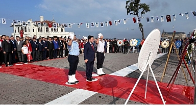 Kadıköy Sokaklarında Zafer Bayramı Coşkusu