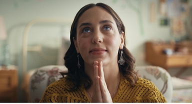 Netflix, Gupse Özay’ın Kaleminden Çıkan Platonik: Mavi Dolunay Otel’in Yeni Fragmanını Paylaştı!