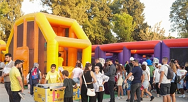 Çocuklar fuarda çok mutlu