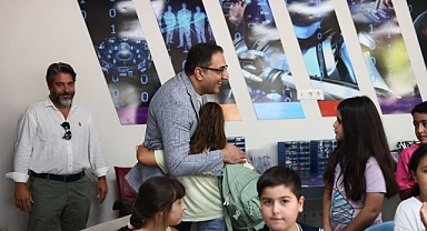 Yiğit, Robotik Kodlama Kursu öğrencileriyle buluştu
