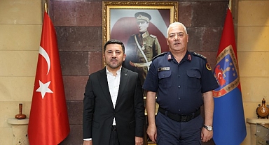 Belediye Başkan Arı’dan Jandarma Komutanı Çelik’e Ziyaret