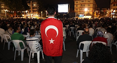 Kent Meydanı, 12 Dev Adam’ın final heyecanına sahne oldu