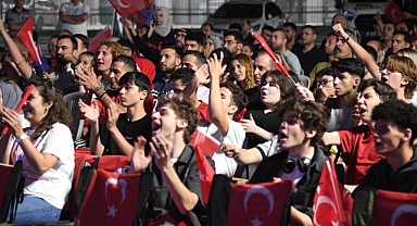 Milli heyecan Osmangazi Meydanı’nda yaşandı