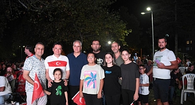 Osmangazi Belediyesi milli heyecanı meydanlara taşıdı