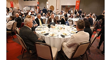 Başkan Topaloğlu öğretmenlerle yemekte bir araya geldi