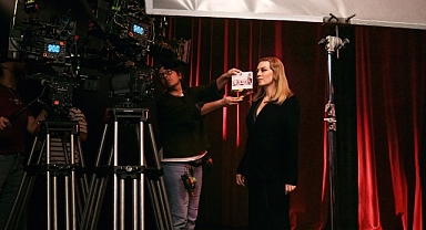 Demet Evgâr’dan Vodafone Kırmızı Işık Uygulamasıyla Şiddete Dur Çağrısı