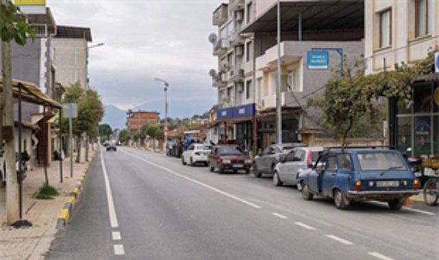 İzmir’in en uzak yolu yenilendi